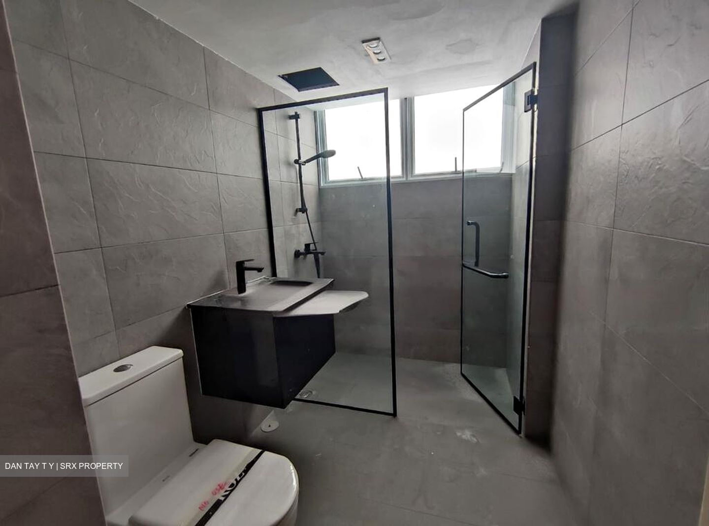 Lakeview Estate (D20), Apartment #458746071